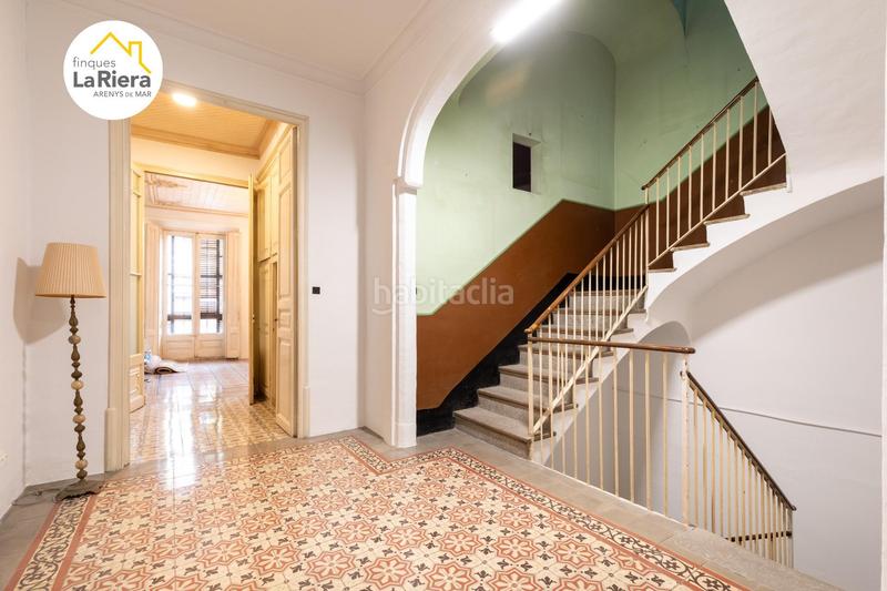 Foto 51907cd2-fd7c-4706-97dd-cd89cb14103b. Édifice dans Centre Arenys de Mar