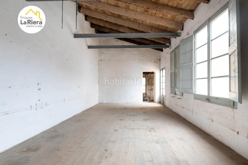 Foto 725e212b-37cd-4da0-ad52-6aaffa9d607f. Édifice dans Centre Arenys de Mar