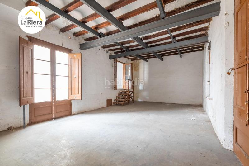 Foto 9797f835-d9b4-4d0d-95e3-912cb8a0d385. Édifice dans Centre Arenys de Mar