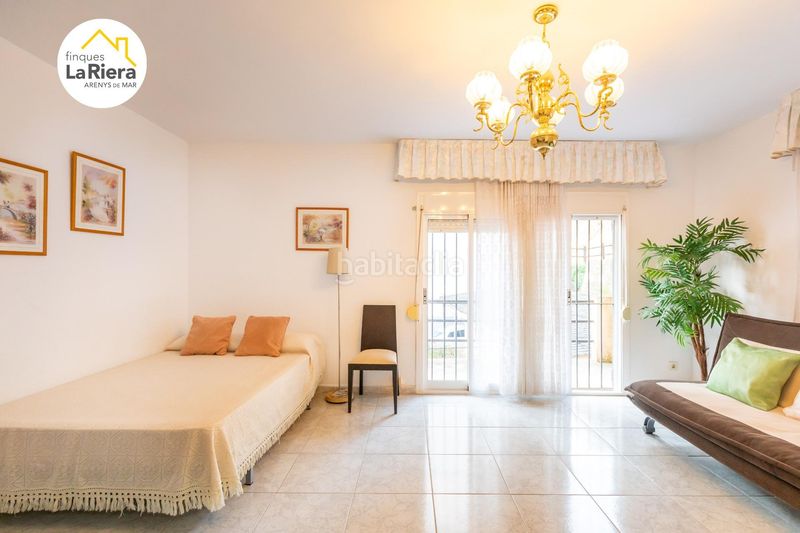 Foto 36b1587c-f101-48a6-87dd-7f299352ab7c. Edifici a Arenys de Munt