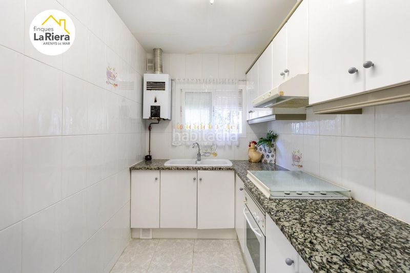 Foto 8983a763-39b4-41a3-a7be-42102d15c245. Edifici a Arenys de Munt