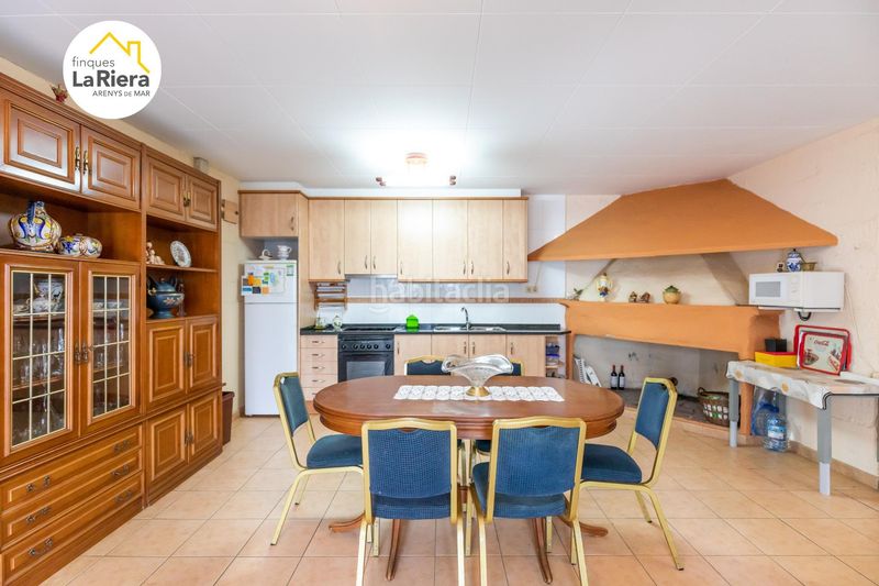 Foto a7201c6e-c7dc-4f10-98cf-93c83e4e141b. Edifici a Arenys de Munt