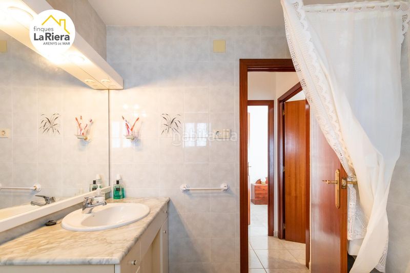 Foto ae795ef8-ec41-4ca6-b5e7-a79b009053c3. Edifici a Arenys de Munt