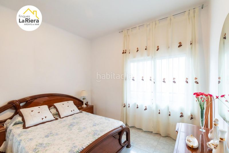 Foto fdb54208-5dd0-4743-a829-35aa5d13bb50. Edifici a Arenys de Munt