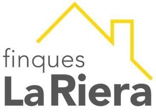 Pis a Centre. Piso de tres habitaciones con parking y trastero.