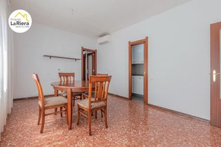 Flat in Centre. Piso muy soleado en el centro del pueblo