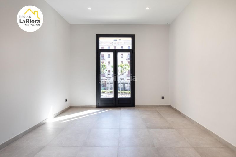 Foto c9e0c1ee-ba7d-47a9-aa80-e47b202c909b. Edifici a riera bisbe pol 79 a Centre Arenys de Mar