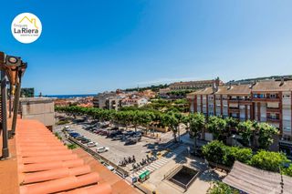 Ático  Riera del pare fita. Ático dúplex céntrico y esquinero en arenys de mar