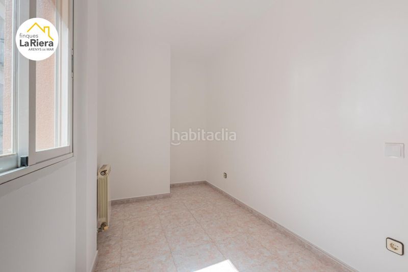 Foto 451bbba1-feaf-49fa-ad31-9942937a9554. Pis amb aparcament a Centre Arenys de Mar