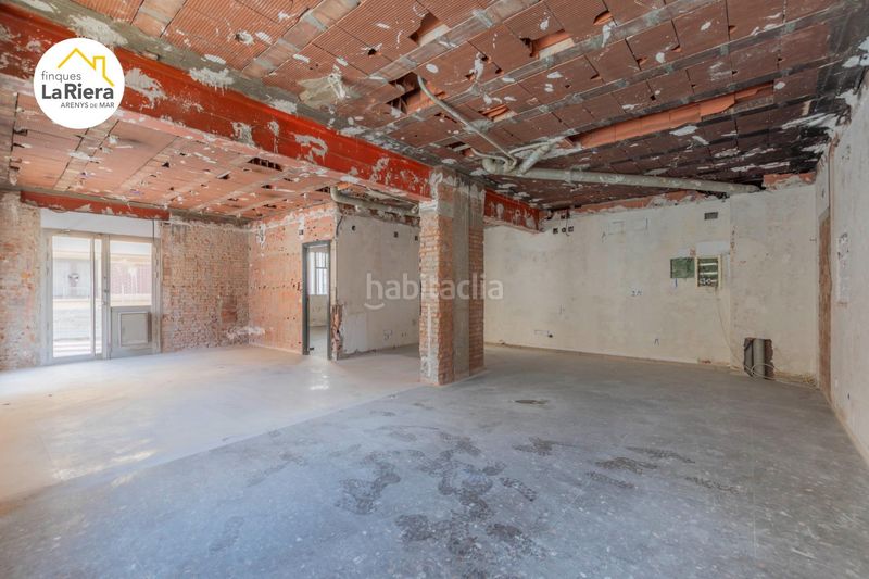 Foto 5e92e3f5-1d93-4f01-9531-74b33b4a0410. Local comercial a Centre Arenys de Mar