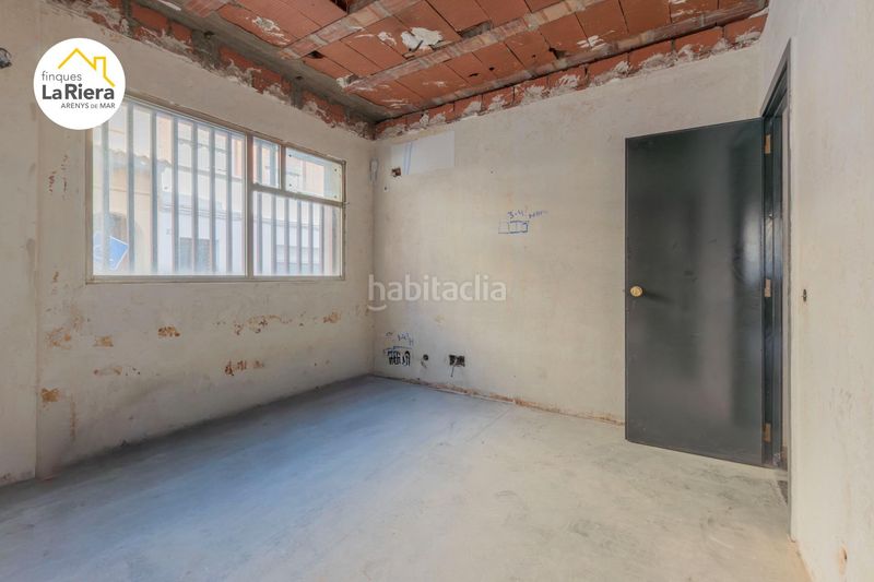 Foto 7e3d1ceb-9716-43b8-8045-a4d45ba17015. Local comercial a Centre Arenys de Mar