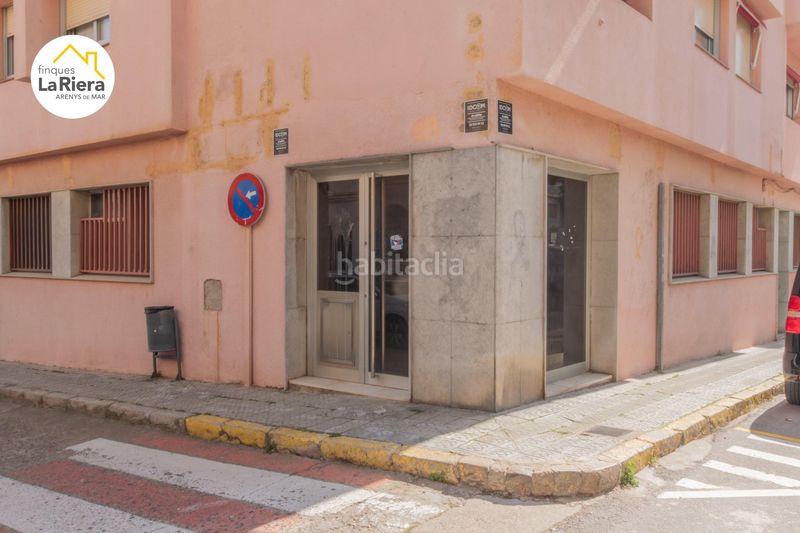 Foto ee499444-8043-4df2-9028-8e2bb921bdf5. Local comercial a Centre Arenys de Mar