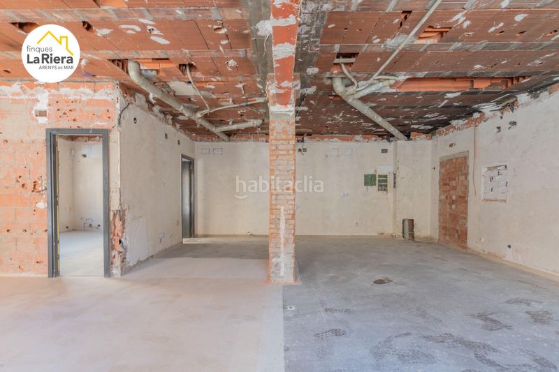 Foto f230e664-d465-4893-b418-dbd2cdd6e4f5. Local comercial a Centre Arenys de Mar