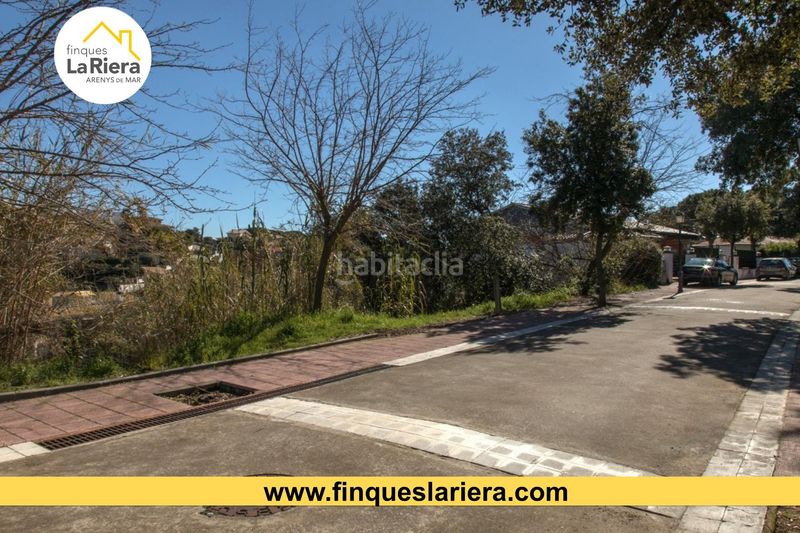Foto d7649e4d-e9db-49d3-a758-482dd2a590e6. Terreny residencial a Urbanitzacions Arenys de Mar