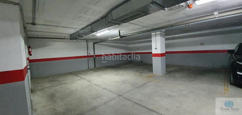 Foto bde285eb-752c-4a4f-aa6d-71080b1da86f. Aparcament cotxe a Puerto Deportivo Fuengirola