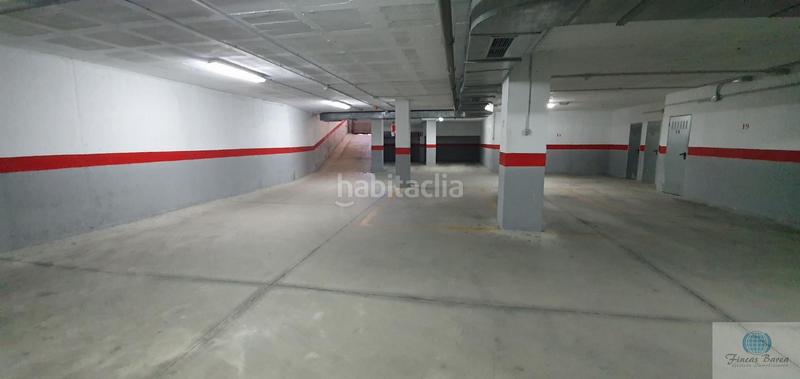 Foto d6c47ff2-8a72-4860-a377-4b49f0eb5097. Aparcament cotxe a Puerto Deportivo Fuengirola