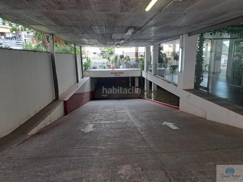 Foto 6eef1fe6-b90e-41be-9888-7650c9322056. Parking voiture dans Puerto Deportivo Fuengirola