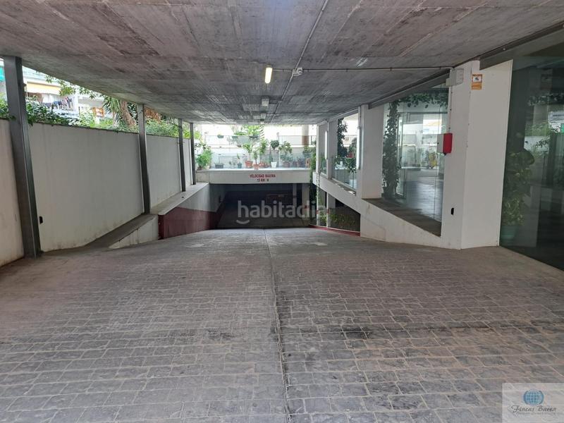 Foto 8176808a-f548-474d-9909-51e684e62b43. Parking voiture dans Puerto Deportivo Fuengirola