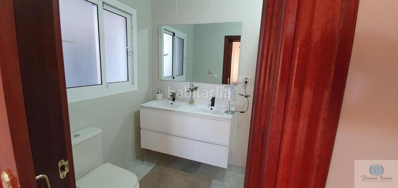 Foto 102536ce-09c8-4d2d-ba71-f42e77cec3db. Location chalet avec parking piscine dans El Faro de Calaburra - Chaparral Mijas