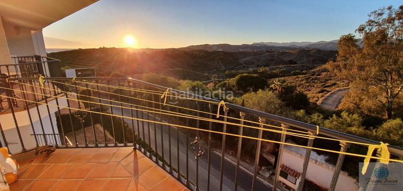 Foto 6d47d32e-3d60-4a87-b44b-1d53b9ec89f7. Location chalet avec parking piscine dans El Faro de Calaburra - Chaparral Mijas