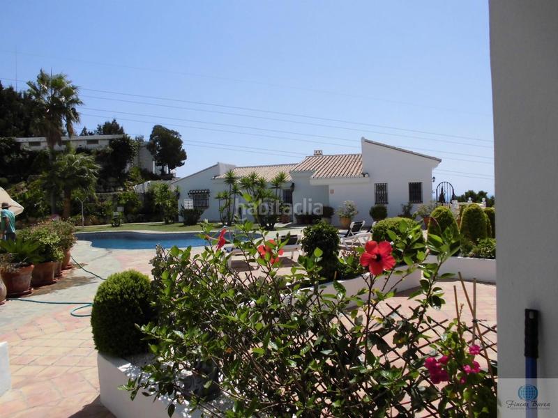 Foto c5c4c836-2de7-4b28-b2d1-1d4f11cd3630. Location chalet avec parking piscine dans El Faro de Calaburra - Chaparral Mijas