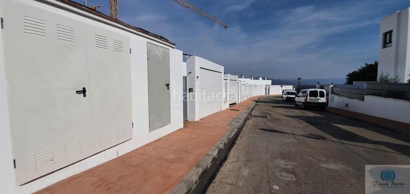 Foto 2f4c5483-0048-489c-ad0c-4a536b8c468c. Chalet avec parking piscine dans Coín