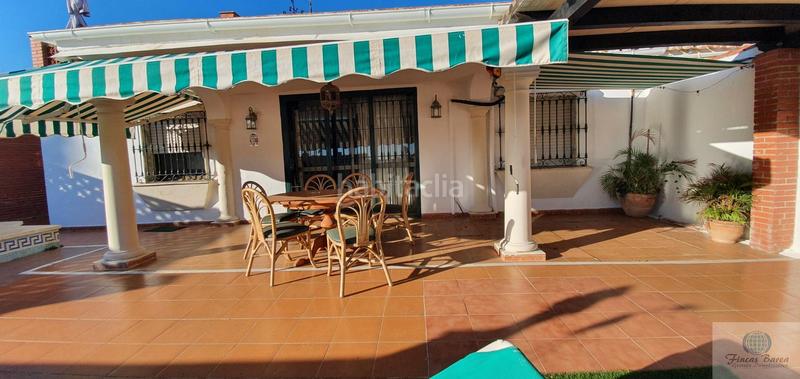 Foto b0dadbe6-b903-4b15-ba8f-f21d34eeb899. Location chalet avec piscine dans Calahonda Mijas