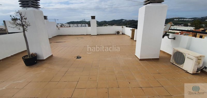 Foto f887e800-717b-4e64-bef1-1d4c57cc66c2. Àtic amb aparcament a Los Ríos Mijas