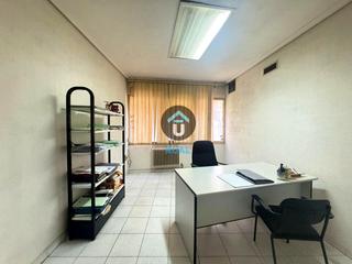 Oficina en Centro-Corte Ingls. Venta de oficina en plaza de la trinidad talavera