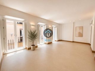 Pis  Calle del marqués de santa ana. Exclusivo piso de diseño reformado en malasaña