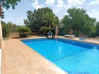 Casa  Ribera de porzuna. Oportunidad  chalet independiente en mairena del aljarafe