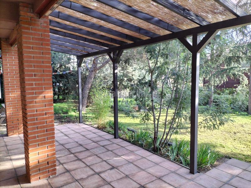 Foto b8a7d129-f23f-491a-a8dd-a9f3c23473bf. Lloguer casa amb aparcament a Las Zorreras-Monte Encinar Escorial (El)