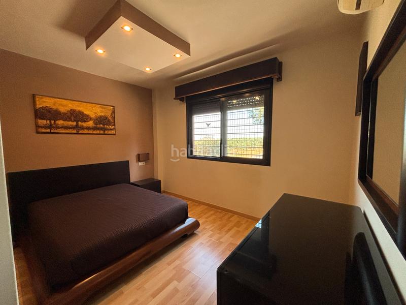 Foto 1ab295a9-2bba-45a5-a4ee-0e461dd0d7fb. Doppelhaus mit parking pool in Colegio Europa Espartinas