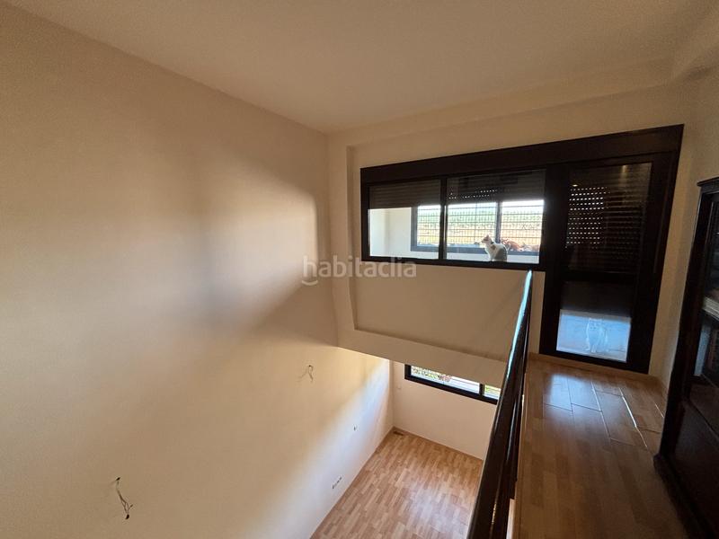 Foto 368422d8-3640-4cc2-b3f2-9ce70336b126. Doppelhaus mit parking pool in Colegio Europa Espartinas