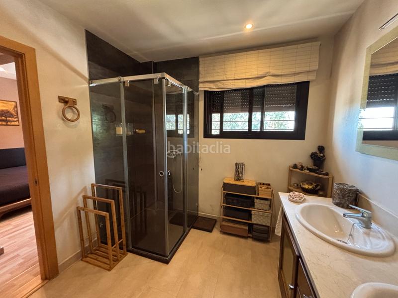 Foto 3ac0ed74-33b6-4588-bde3-59d081b6854c. Doppelhaus mit parking pool in Colegio Europa Espartinas