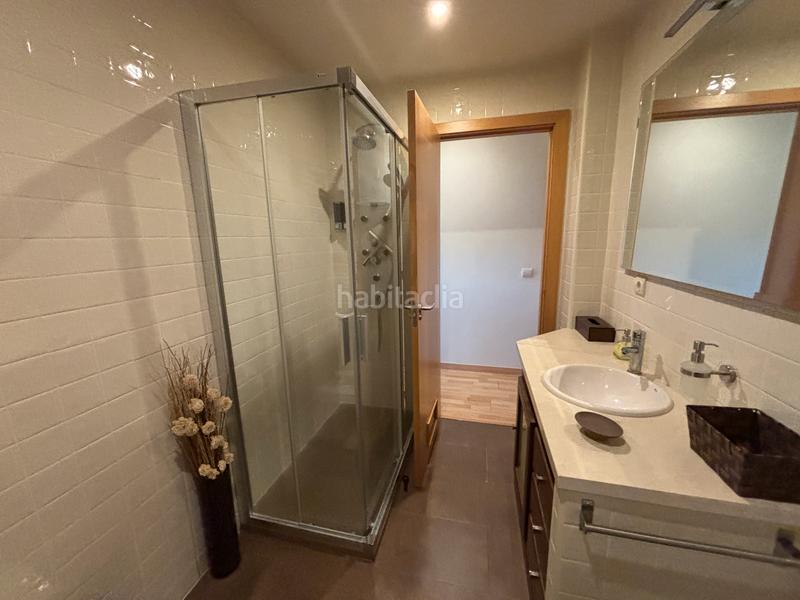 Foto 83ae2863-ba92-49c7-9ec9-237841dc7b7a. Doppelhaus mit parking pool in Colegio Europa Espartinas