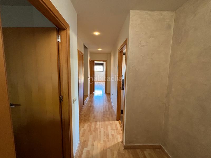 Foto d70f05ab-44dc-43dc-b4e7-67d593b33a7d. Doppelhaus mit parking pool in Colegio Europa Espartinas