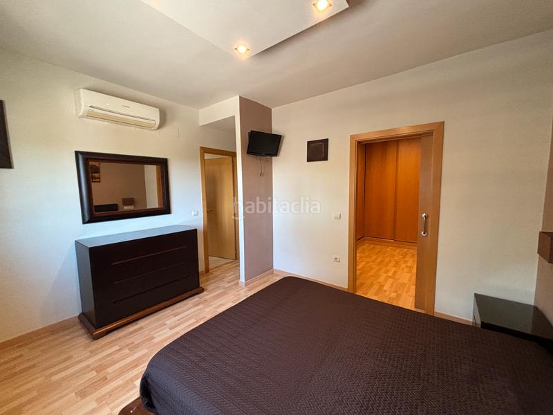 Foto e76e0a57-5aa0-4dcd-92a6-7e37a1c54ca2. Doppelhaus mit parking pool in Colegio Europa Espartinas