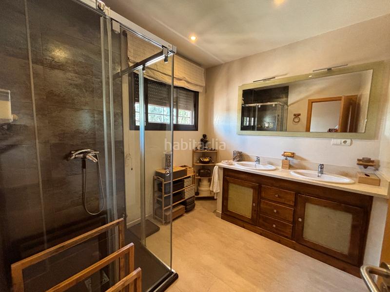 Foto f0e81639-eb81-4052-9ff5-0f4240e58cd5. Doppelhaus mit parking pool in Colegio Europa Espartinas