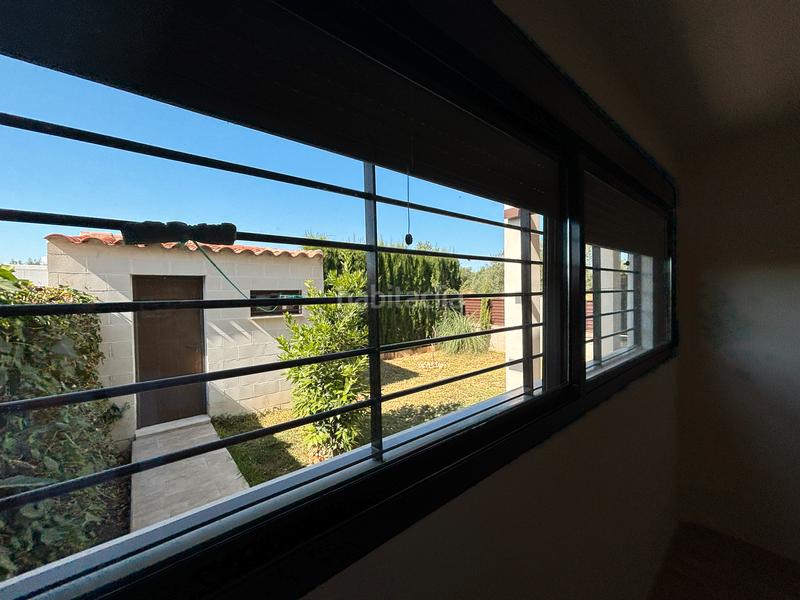 Foto f42e3582-acea-466d-9317-c359f8bda443. Doppelhaus mit parking pool in Colegio Europa Espartinas