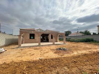 Terreny residencial a Bollullos de la Mitación. Se vende magnifica parcela en urbanización las moreras