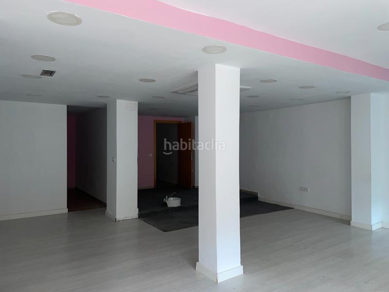 Foto 40428260-aee2-436f-b919-bd8b2ebd315f. Local comercial a Castilleja de la Cuesta