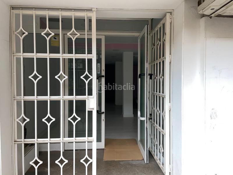 Foto d17bac50-6036-4b13-ad04-bb50cad3d0cb. Local comercial a Castilleja de la Cuesta