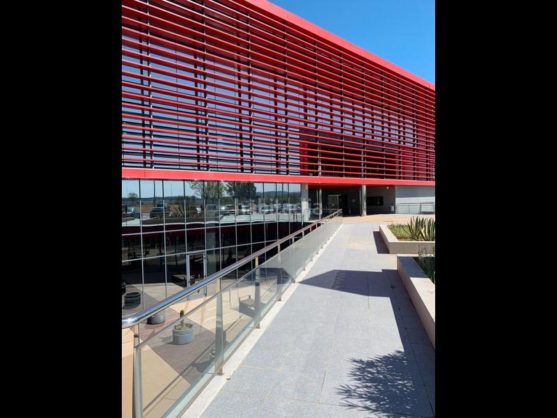 Foto a74f783d-7952-45fc-97de-c83cd1adee76. Büro in Salteras