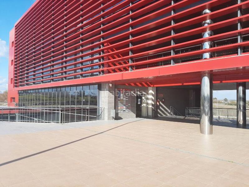 Foto be2a9aeb-48de-40e5-b96b-073dbba25ad0. Büro in Salteras