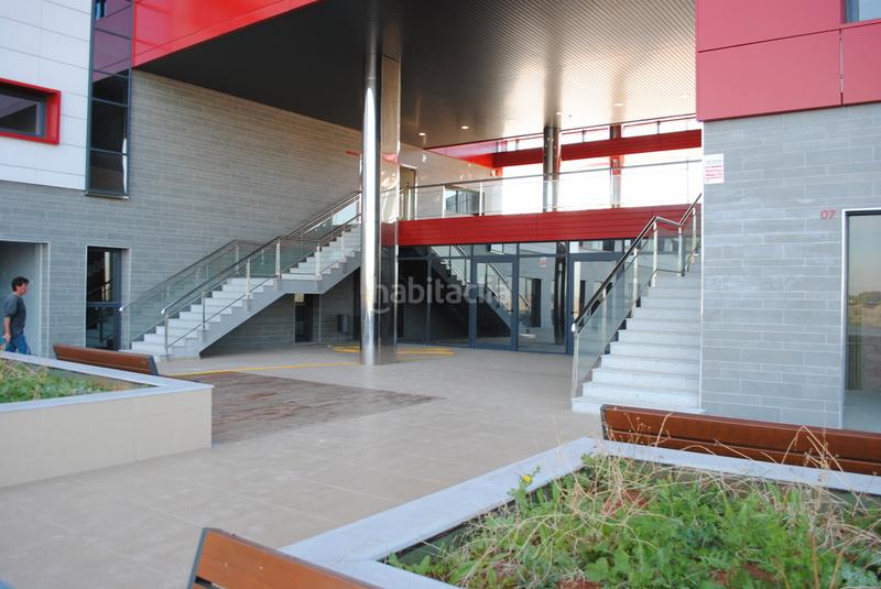 Foto f80f5062-e52d-4734-9593-c3a366331ae2. Büro in Salteras