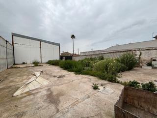 Terreny residencial a Avenida pío xii 16. ¡oportunidad única en salteras! parcela de 360 m² en plena aveni