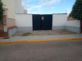 Terreny residencial a Bollullos de la Mitación. Parcela urbana en venta