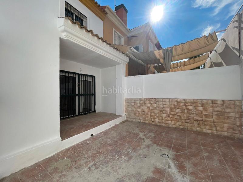 Foto 9a2bd840-3610-4ae4-a8bc-29b956716f3c. Maison jumelée avec parking dans Espartinas pueblo Espartinas