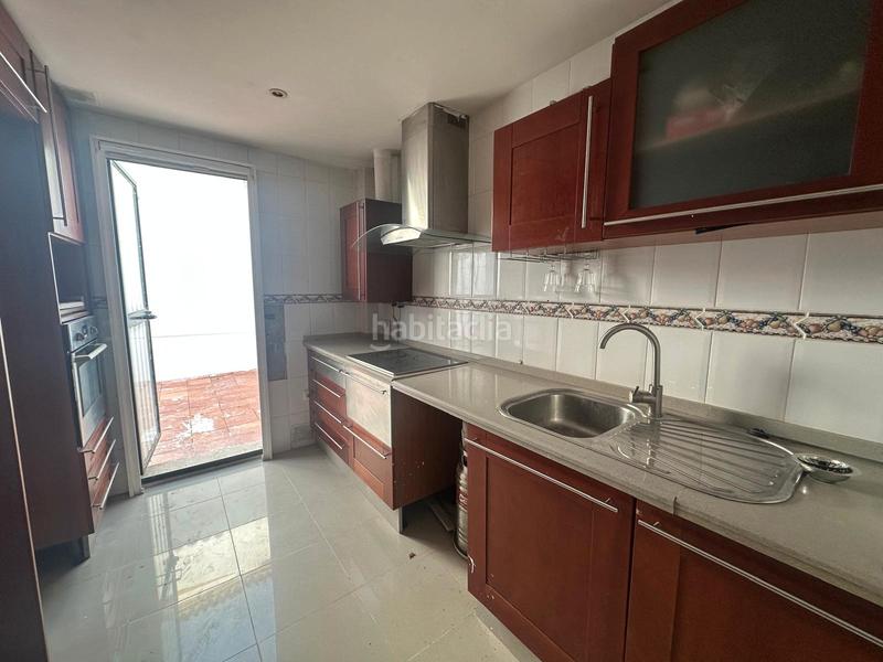 Foto a399dad1-6f32-40e7-9873-6c1042a5cb7f. Casa adossada amb aparcament a Espartinas pueblo Espartinas